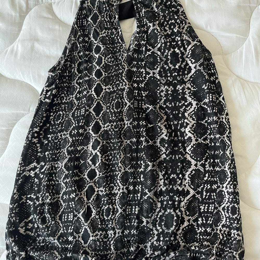 Kenneth Cole New York Black and White Sleeveless Top